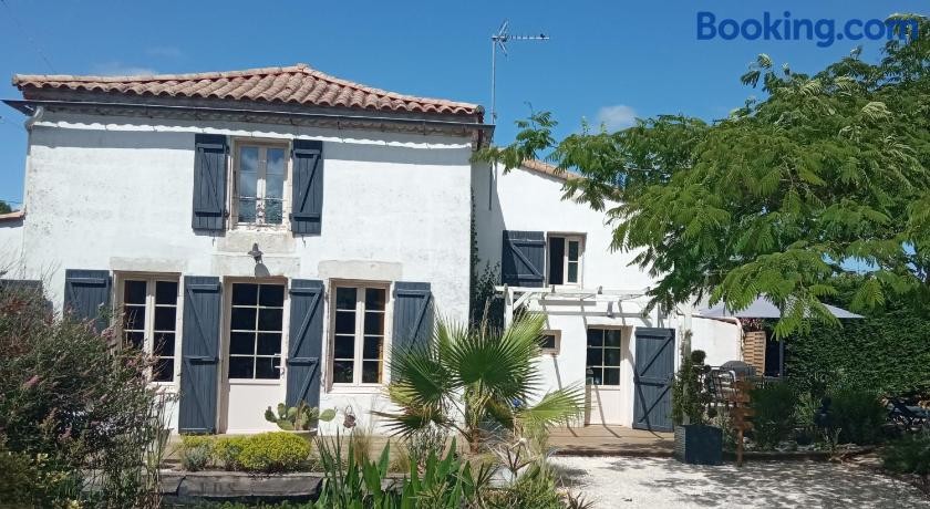 Mas from Vineyards, Chambre d'Hôtes au Champ-Saint-Père