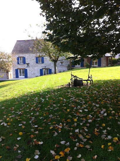 Près De Château-Thierry : Chambres D'hôtes Côté Campagne, Chambre d'Hôtes à Priez