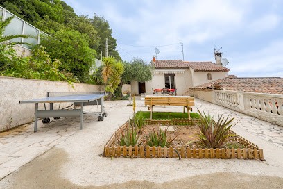 Lodge le Clos du Noyer Renard, Location de Vacances à La Gaude
