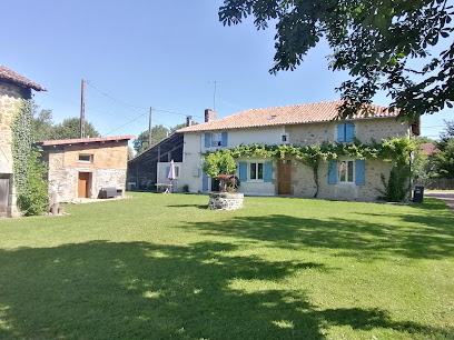 Maison-De-Paix, Chambre D'hôtes à Busserolles