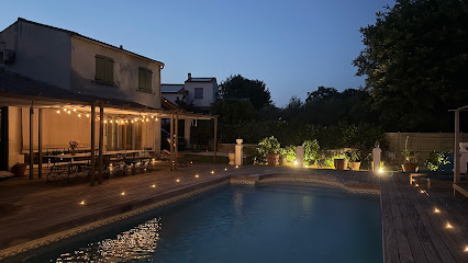 Maison D'hôtes Hippône, Maison D'hôtes à Nans-les-Pins