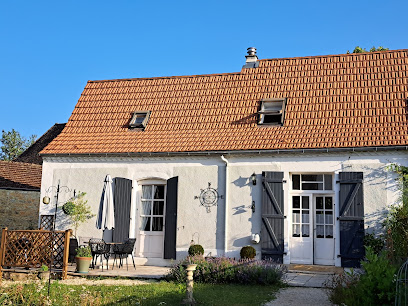 Maison Des Coeurs Gite, Location De Vacances à Brouchaud