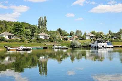 Domaine Saône-Valley Parc Résidentiel De Loisirs, Location de Vacances à Traves