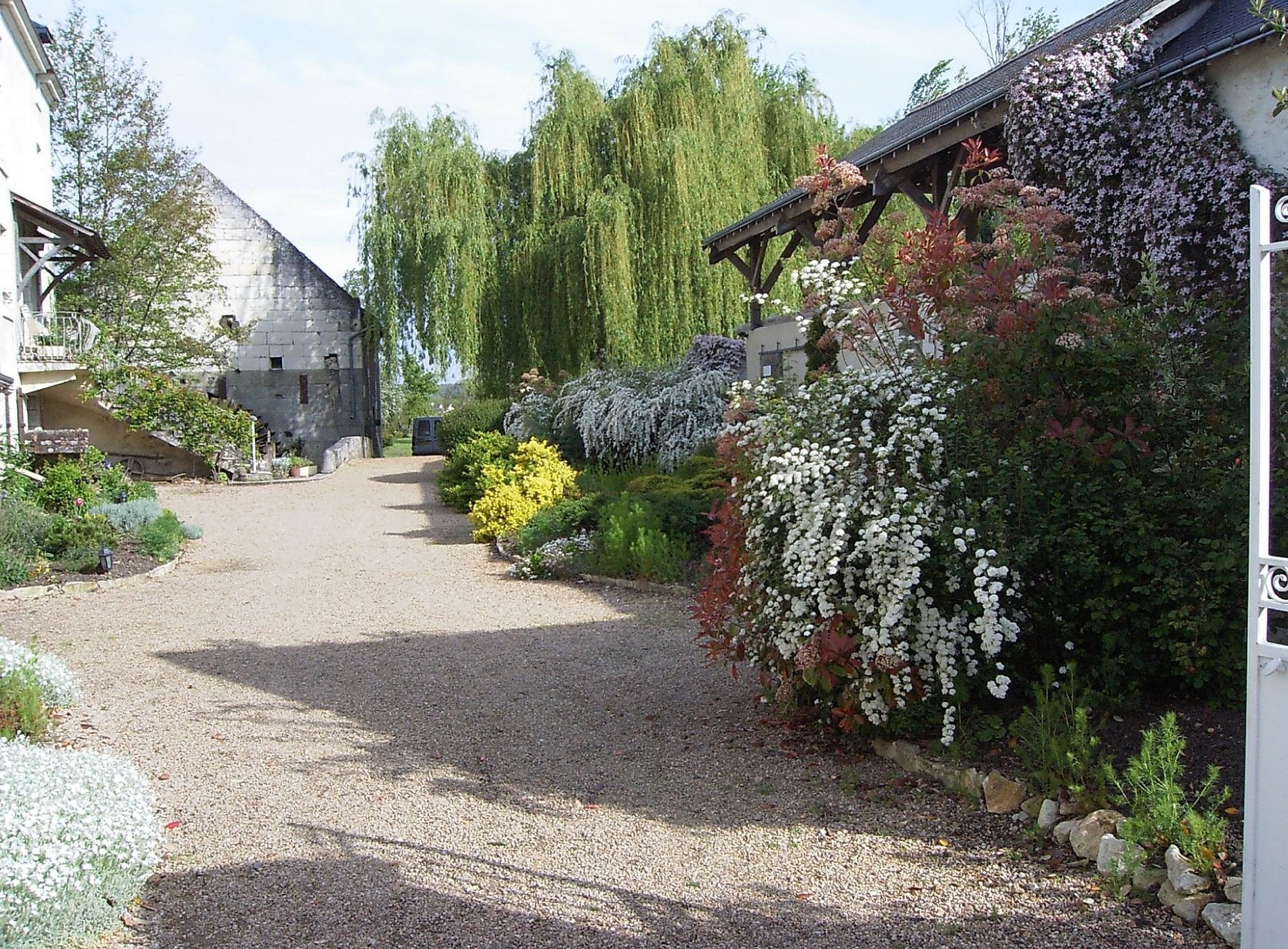 Le Moulin de Saussaye, Chambre d'Hôtes à Avon-les-Roches