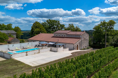 Le Chai Villa, Location De Vacances à Thénac