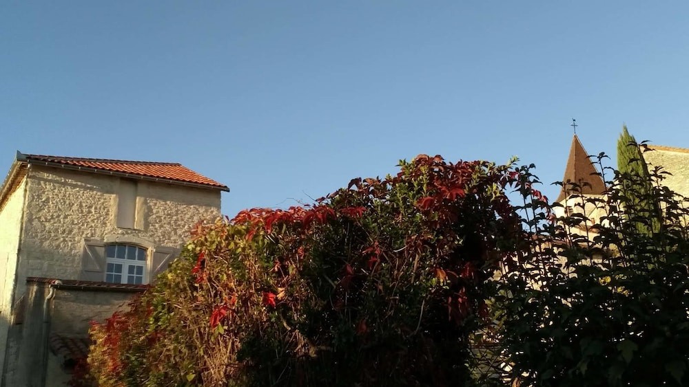 Chambres d'Hôtes Maison Saint Privat Montcuq, Chambre d'Hôtes à Montcuq-en-Quercy-Blanc