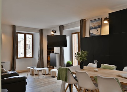 LA NTV TRAINING CENTER, Location de Vacances à Mont-Louis