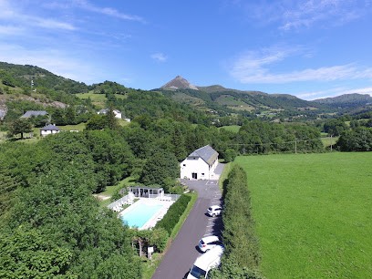 La Grange du Devezou, Location gite Massif Central, Cantal, Auvergne avec piscine, appartements meublés, ski Le Lioran., Location de Vacances à Saint-Jacques-des-Blats