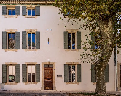 La Re-Source, Chambres d'Hôtes Revisitées, Maison d'Hôtes à Alleins