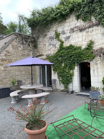 The Maid Troglo, Chambre d'Hôtes à Parnay