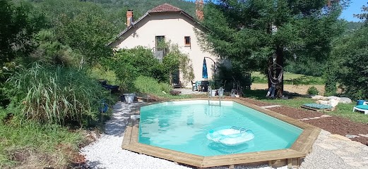 A La Source, Maison d'Hôtes à Saint-Cirq-Lapopie
