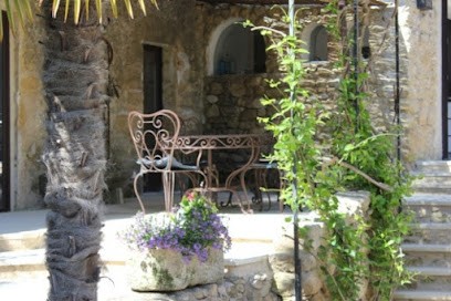 Mas de la Lombarde, Chambre d'Hôtes à Puyvert