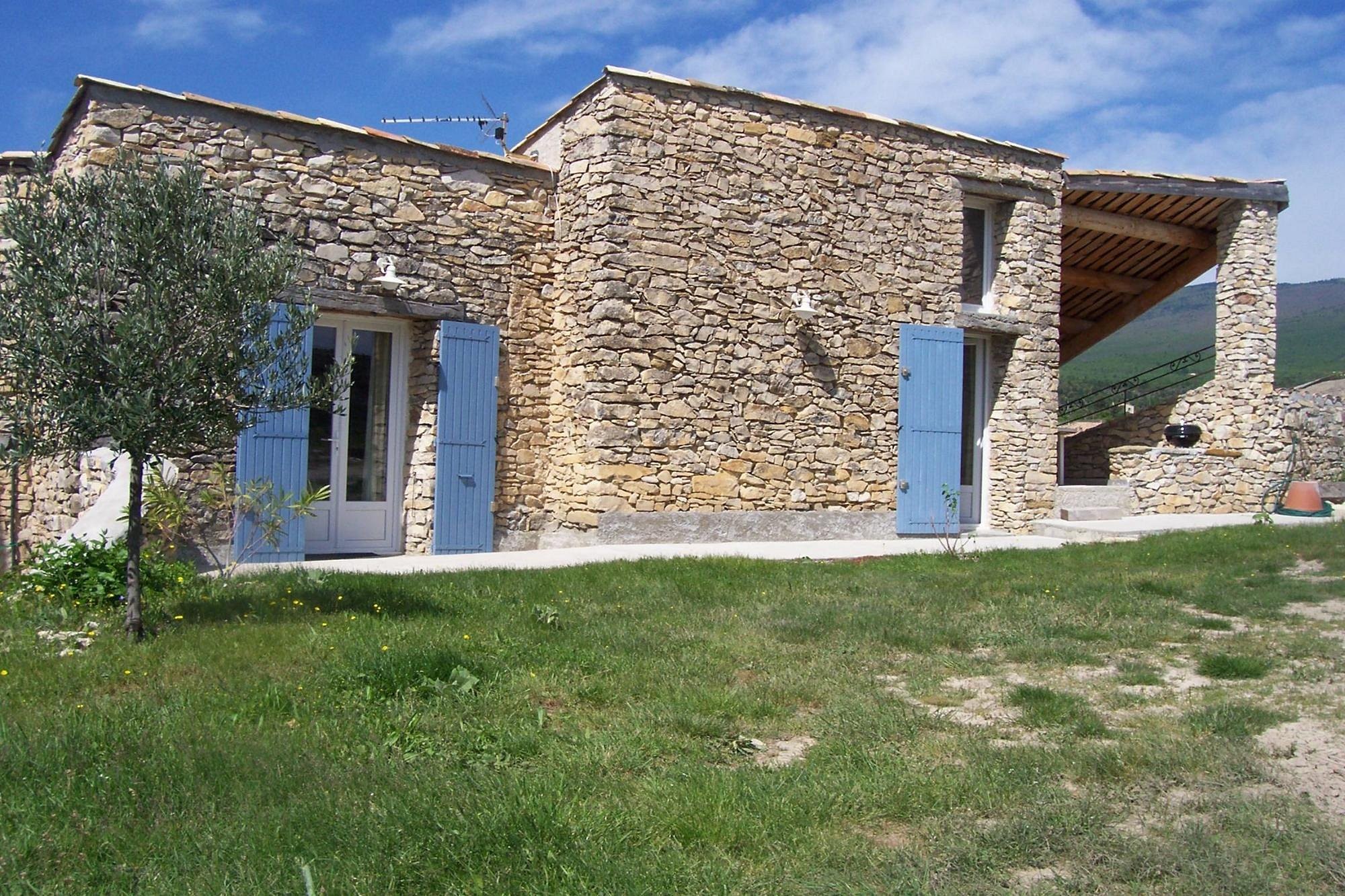 Aux Charbonniers, Chambre d'Hôtes à Châteauneuf-Val-Saint-Donat