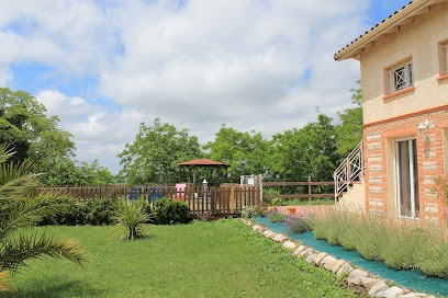 Villa Monplaisir Gite Z'en, Chambre d'Hôtes à Latrape