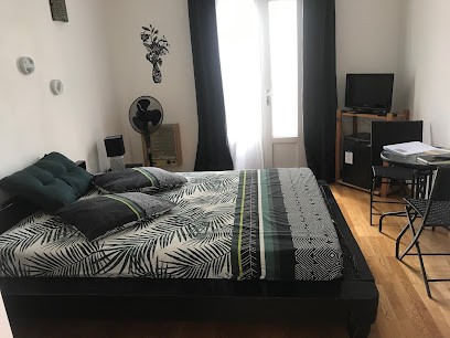 Chambre en Ardèche du Sud, Chambre d'Hôtes à Saint-Remèze