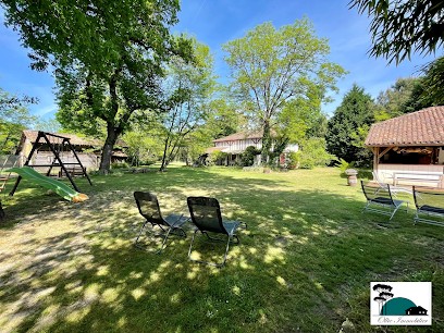 L'airial De Nahouns, Chambre d'Hôtes à Sabres