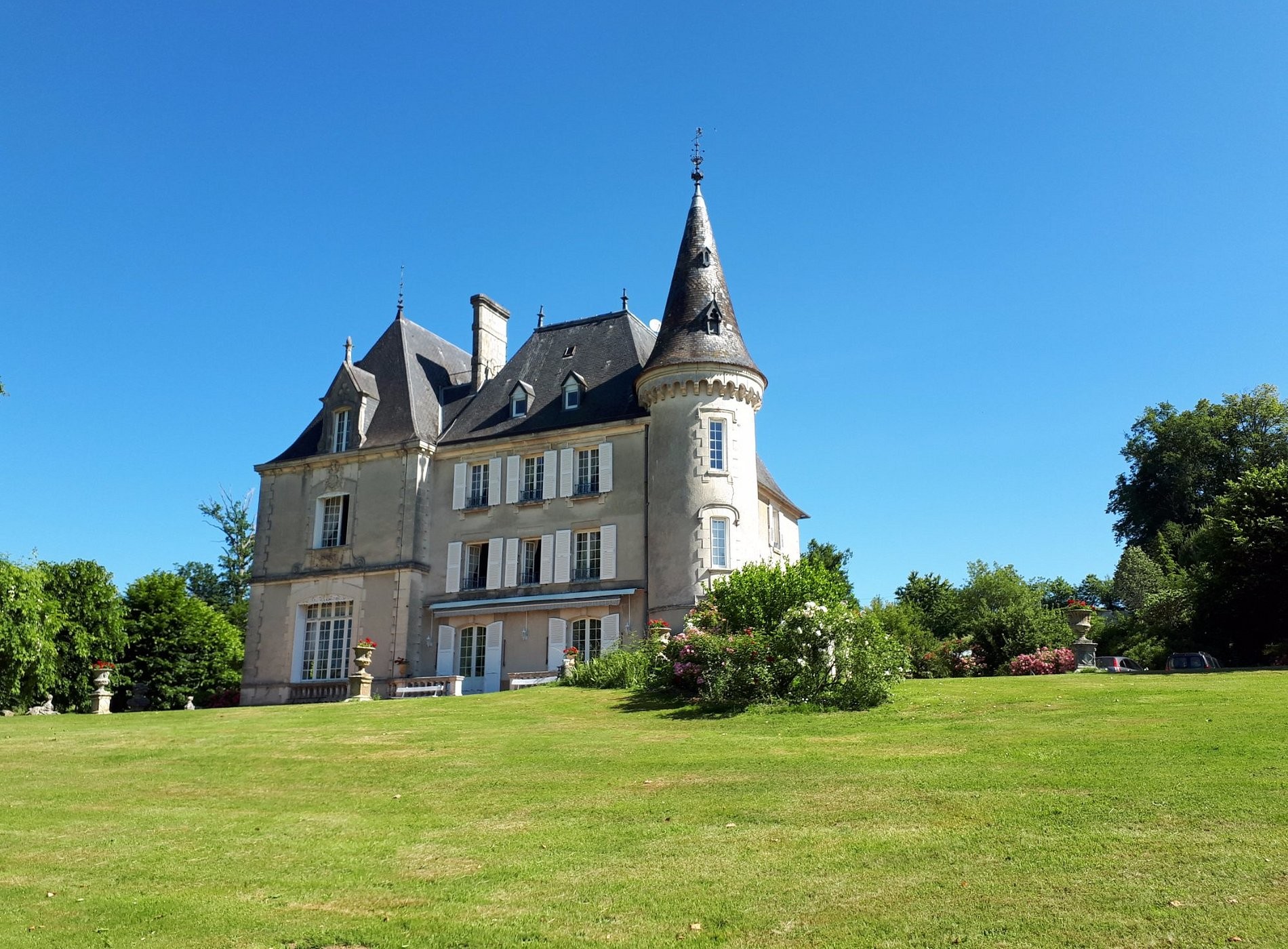 Château de la Chabroulie, Chambre d'Hôtes à Isle