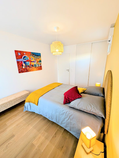 Appartement Moderne Et Confortable, Location De Vacances à Saint-Maur-des-Fossés