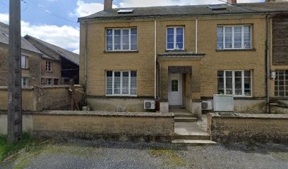 La maison Du Saule, Chambre d'Hôtes à Suzanne