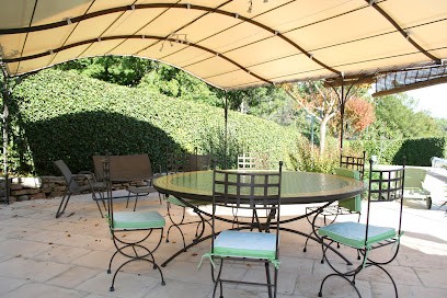 Le Mas Des Tarentes, Chambre d'Hôtes à Trans-en-Provence