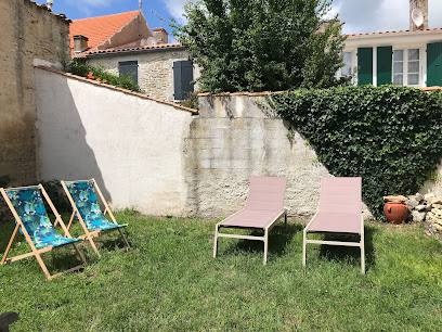 Ø 31 - Maison De Standing Au Cœur Des Remparts De La Citadelle, Location De Vacances au Château-d'Oléron