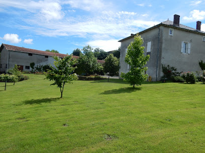 La Grange Aux Hirondelles, Chambre D'hôtes à Bagnac-sur-Célé