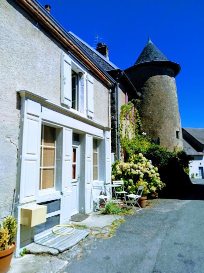 Gîte d'Etape Communal, Chambre d'Hôtes à Larochemillay
