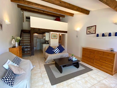 Le Cerisier Four Holiday Cottages in the Languedoc South of France, Location de Vacances à Roujan