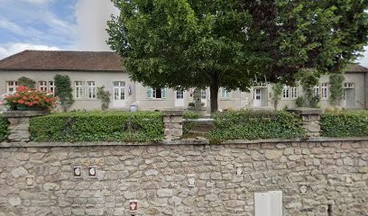 L'ecole Buissonniere, Chambre d'Hôtes à La Celle-Dunoise