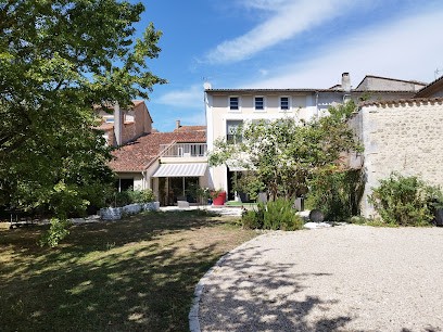 L'écurie du Coteaux, Chambre d'Hôtes à Côteaux du Blanzacais