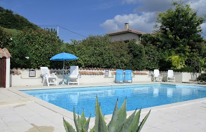 St Valentin Cottage, Location de Vacances à Coulx