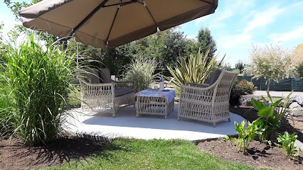 CHAMBRES D'HÔTES LES COURTILS, Chambre d'Hôtes à Colomby-Anguerny