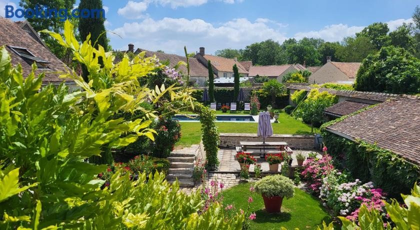 Les Glycines, Chambre d'Hôtes à Ury