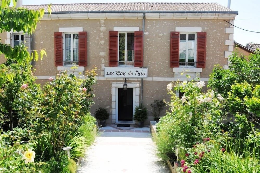 LES RIVES DE L'ISLE, Chambre d'Hôtes à Saint-Astier