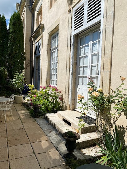 Château De Plombières, Chambre d'Hôtes à Plombières-lès-Dijon