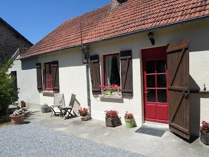 Gîte Les Deux Sapins, Location de Vacances à La Châtre-Langlin