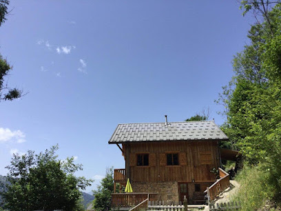 Gîte Du Chat Perché, Location De Vacances à Verchaix