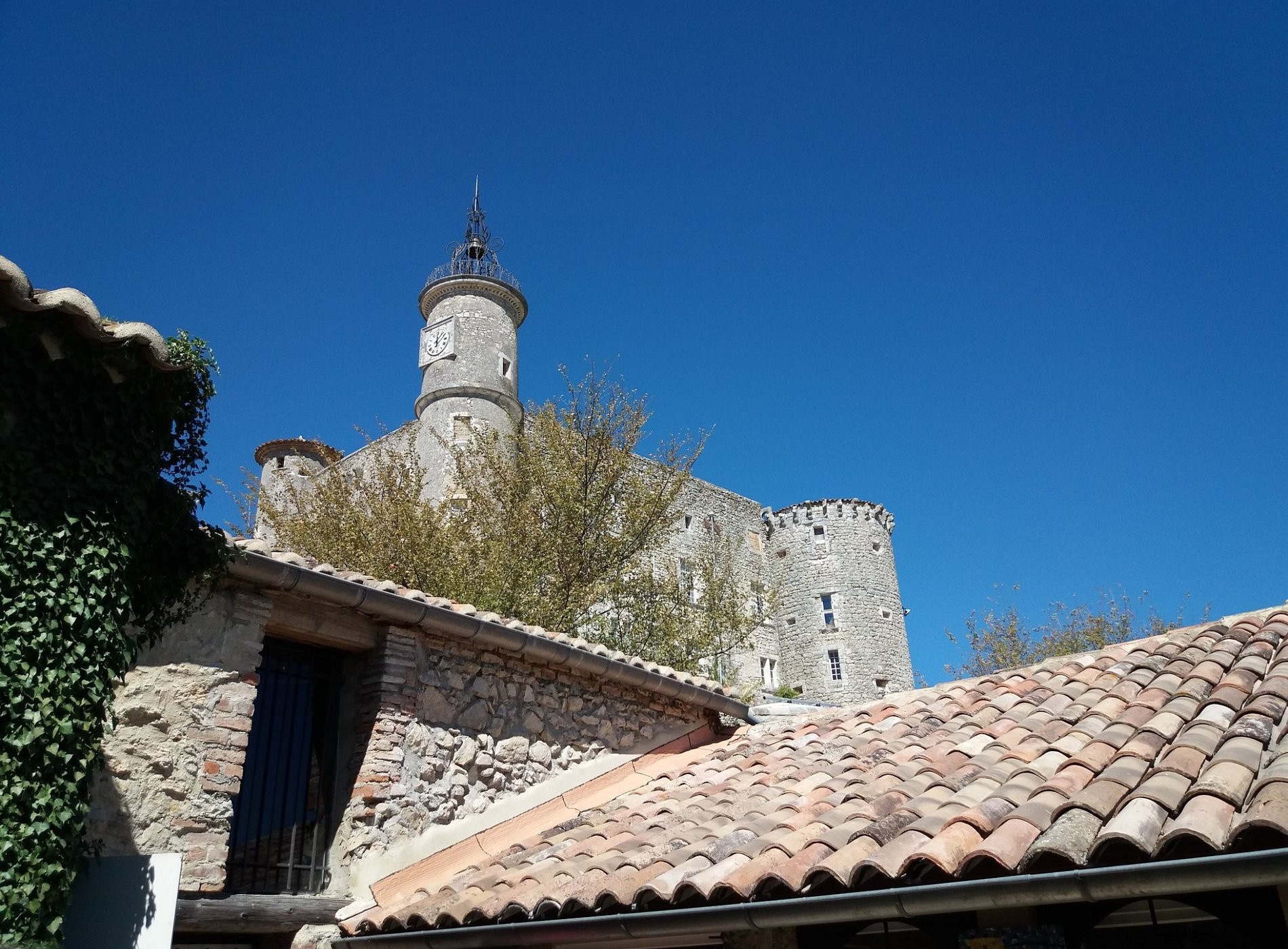 Les Buis De Lussan, Chambre d'Hôtes à Lussan