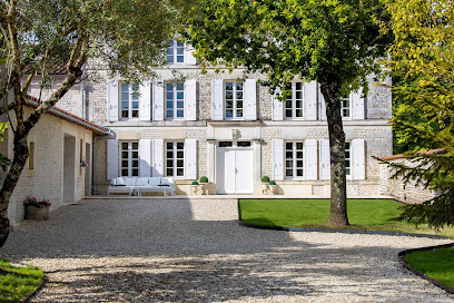 Le Logis De Roissac Chambre D'hôtes à Angeac-Champagne