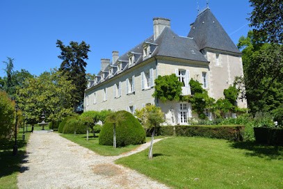 Chateau de Detilly, Chambre d'Hôtes à Beaumont-en-Véron