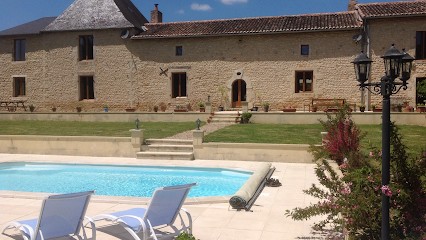 Rimbard Manor B&B and Gite, Chambre d'Hôtes à Benassay