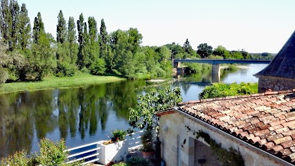Au bord de l'eau, Chambre d'Hôtes à Pessac-sur-Dordogne