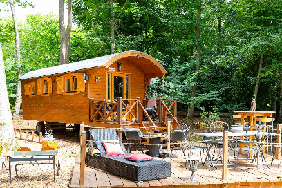 Roulotte Les Deux Geais Location De Vacances à Sainte-Opportune-du-Bosc