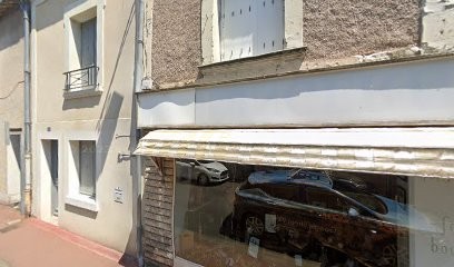 Au Fil De L'eau - Maison à Louer Descartes, Location de Vacances à Descartes