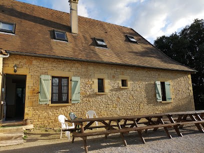 Oustal du Chêne Vert, Chambre d'Hôtes à Saint-Crépin-et-Carlucet