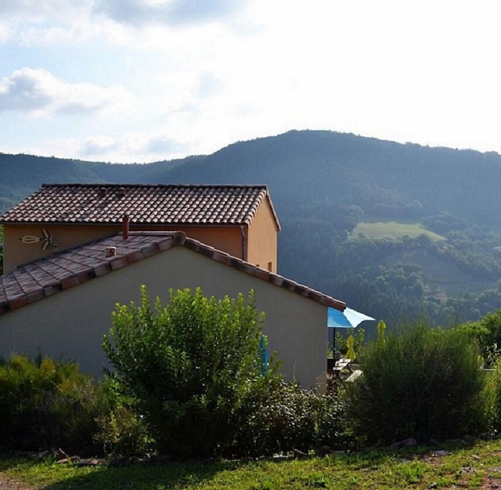 La Villa Des Raspes, Chambre d'Hôtes à Viala-du-Tarn
