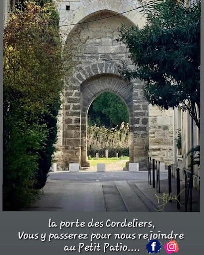 Le Petit Patio, Chambre d'Hôtes à Aigues-Mortes