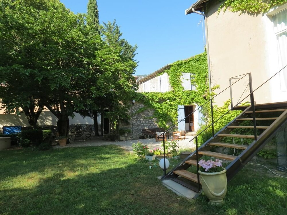 Chambre D'hôte Le Jardin, Chambre d'Hôtes à Laragne-Montéglin