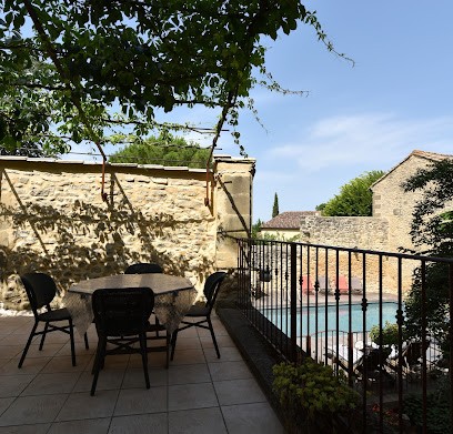 lamaison-uzes, Maison d'Hôtes à Montaren-et-Saint-Médiers