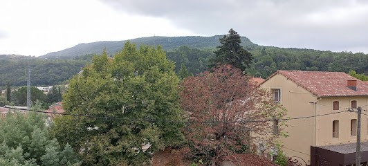 Martine à La Villa des Pins, Location de Vacances à Lamalou-les-Bains
